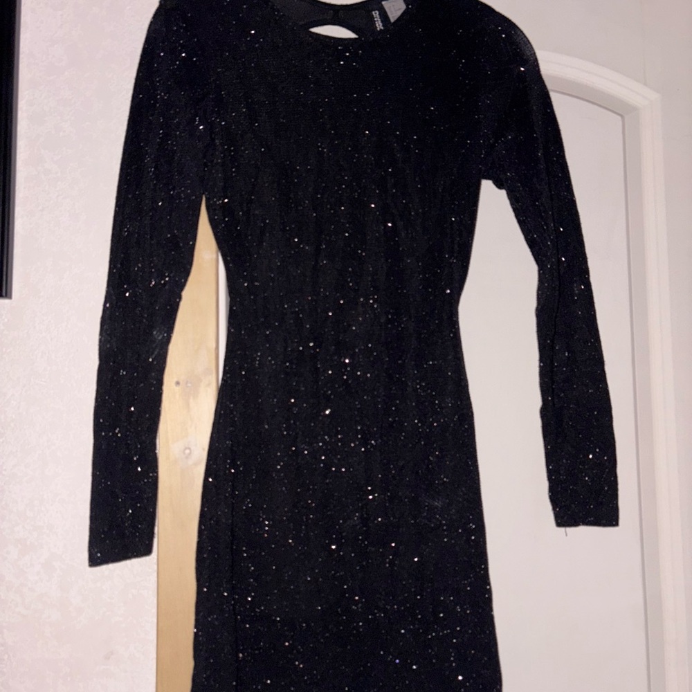 Divided Black Glitter Long Sleeve Open back Dress